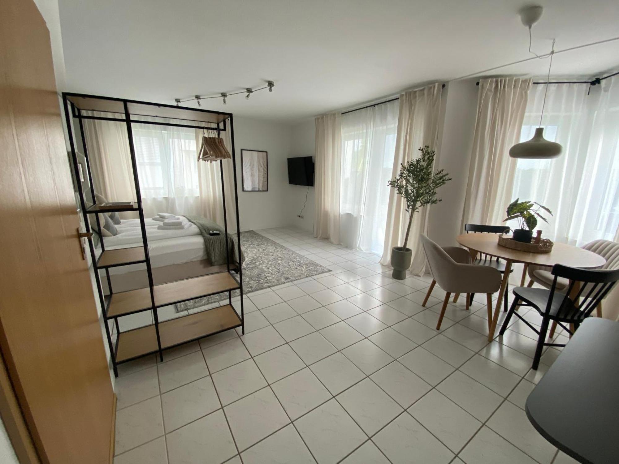 Moderne Wohnung Mit Terrasse & Parkplatz; Naehe Bwzk & Amazon Koblenz  Eksteriør bilde